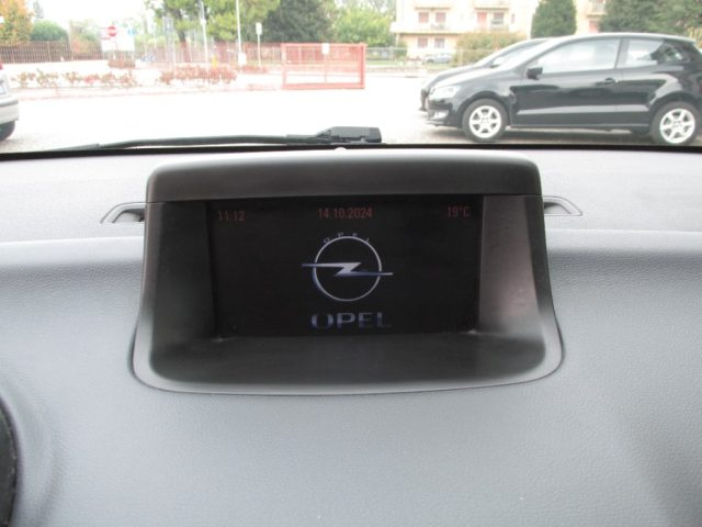 OPEL Meriva usata, con Volante in pelle