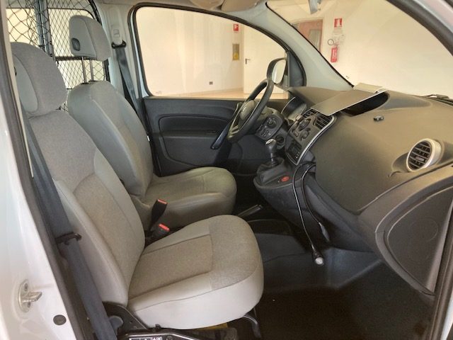RENAULT Kangoo usata 14