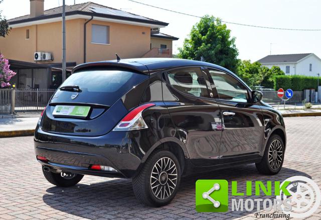 LANCIA Ypsilon usata, con Autoradio