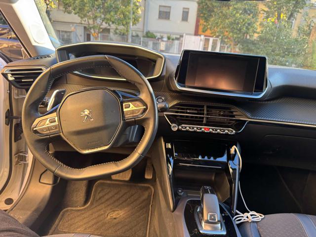 PEUGEOT 2008 usata, con Climatizzatore