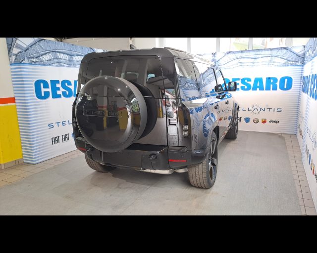 LAND ROVER Defender usata, con Gancio traino