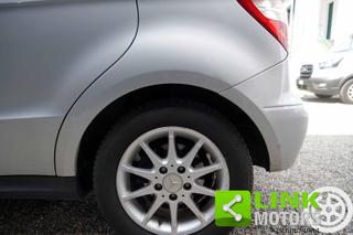 MERCEDES-BENZ A 160 usata, con Autoradio