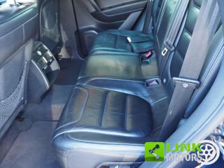 VOLKSWAGEN Touareg usata 41
