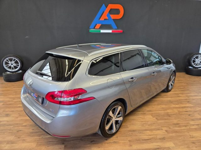 PEUGEOT 308 usata, con Autoradio