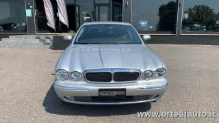 JAGUAR XJ usata, con Servosterzo