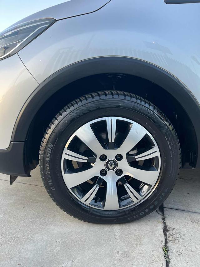 RENAULT Captur usata, con Autoradio