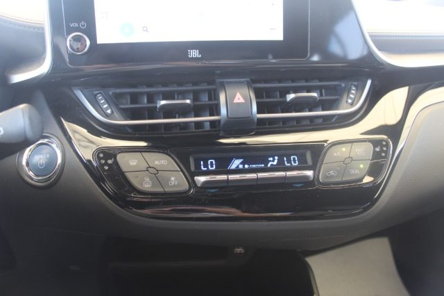 TOYOTA C-HR usata, con Volante in pelle