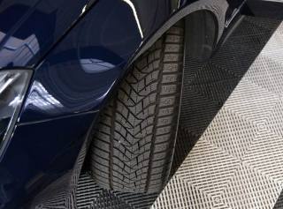MERCEDES-BENZ E 200 usata, con Regolazione elettrica sedili