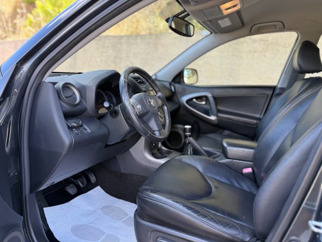 TOYOTA RAV 4 usata, con Cruise Control