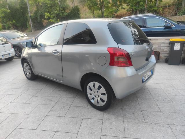 TOYOTA Yaris usata, con Alzacristalli elettrici