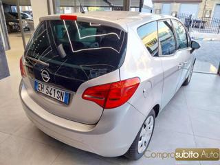 OPEL Meriva usata, con Autoradio