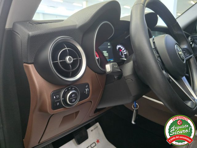 ALFA ROMEO Stelvio usata, con Sensori di parcheggio posteriori