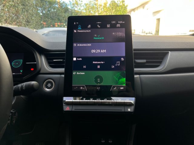 RENAULT Captur usata, con Autoradio digitale