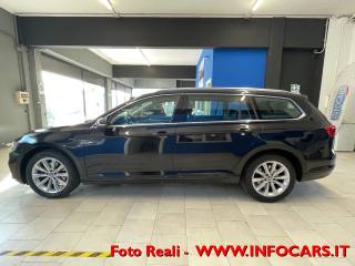 VOLKSWAGEN Passat Variant usata, con Controllo automatico clima