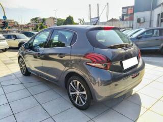 PEUGEOT 208 usata, con Boardcomputer