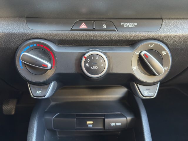 KIA Stonic usata, con Airbag testa