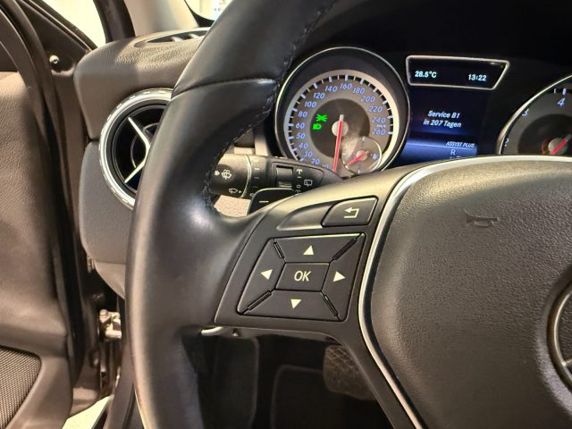 MERCEDES-BENZ GLA 200 usata, con Climatizzatore