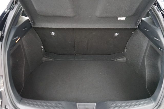 TOYOTA C-HR usata 24