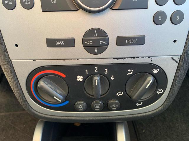OPEL Tigra usata, con Specchietti laterali elettrici