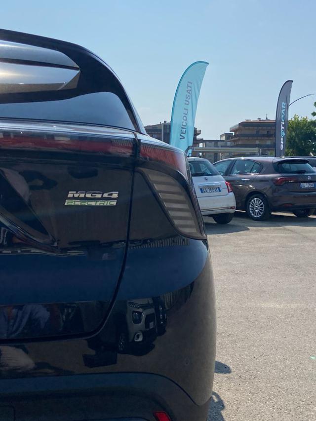 MG MG4 usata, con Sedile posteriore sdoppiato