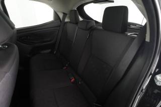 TOYOTA Yaris usata 9