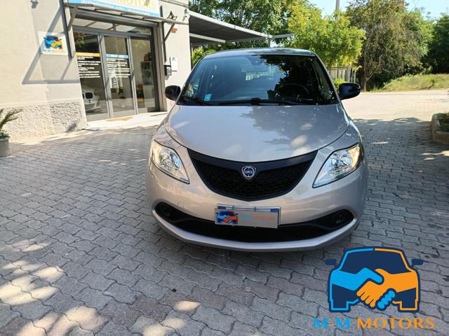 LANCIA Ypsilon usata, con Airbag
