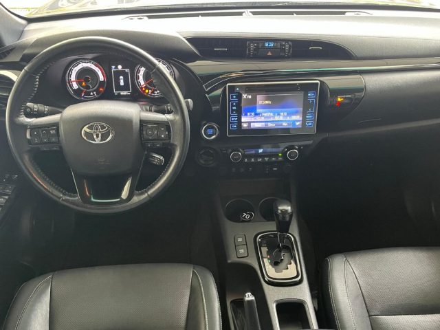 TOYOTA Hilux usata, con Bluetooth
