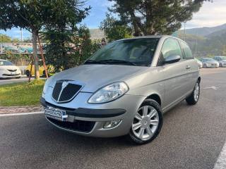 LANCIA Ypsilon usata, con Airbag laterali