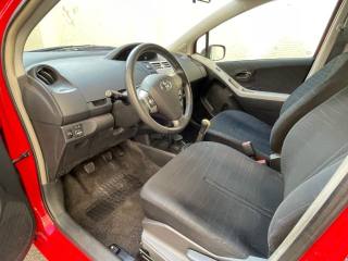 TOYOTA Yaris usata, con Fendinebbia