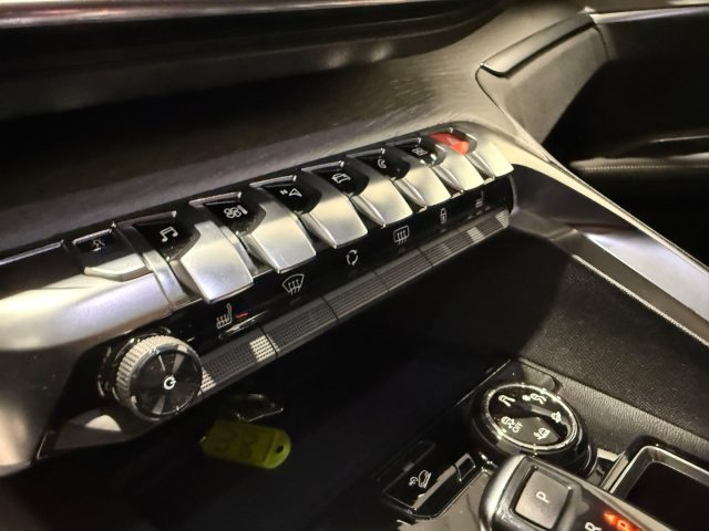 PEUGEOT 3008 usata, con Riconoscimento dei segnali stradali