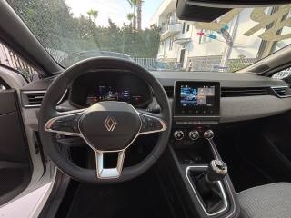 RENAULT Clio usata, con Autoradio digitale