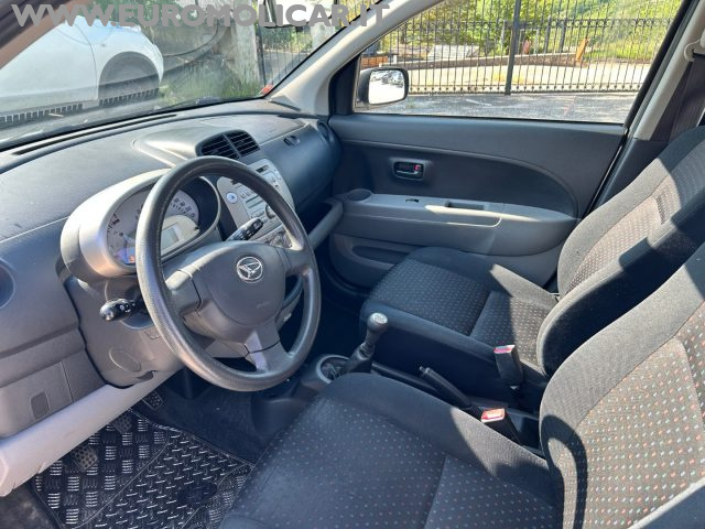 DAIHATSU Sirion usata 12