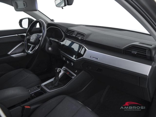 AUDI Q3 usata 11