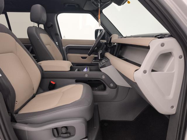 LAND ROVER Defender usata, con Sensori di parcheggio anteriori