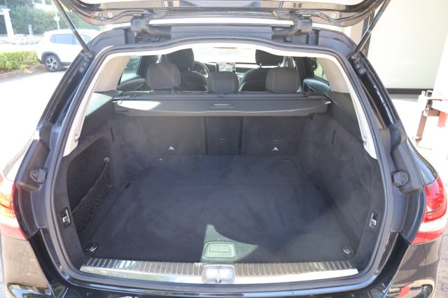 MERCEDES-BENZ C 220 usata 83