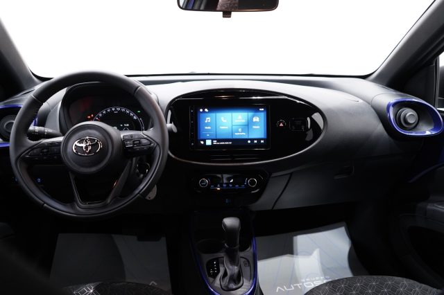 TOYOTA Aygo X usata, con Airbag testa