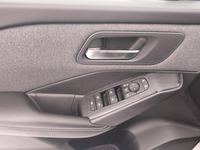 NISSAN Qashqai usata, con Fari LED