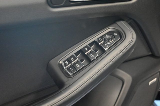 PORSCHE Macan usata 138