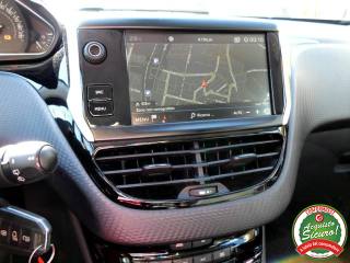 PEUGEOT 2008 usata, con Sistema di navigazione