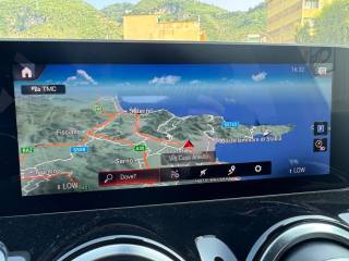 MERCEDES-BENZ GLB 200 usata, con Autoradio digitale