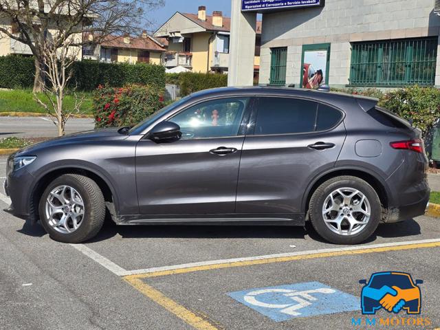 ALFA ROMEO Stelvio usata, con Alzacristalli elettrici