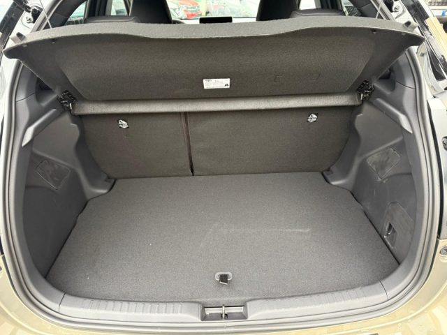 TOYOTA Yaris usata 28