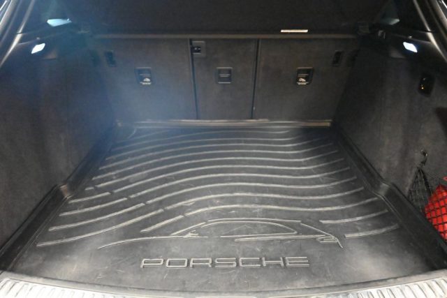 PORSCHE Macan usata 217