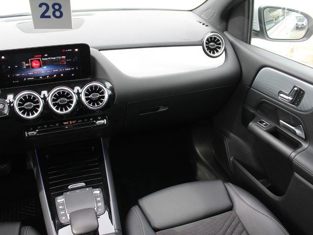 MERCEDES-BENZ B 250 usata, con Volante in pelle