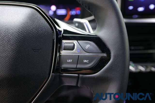 PEUGEOT 2008 usata, con Touch screen