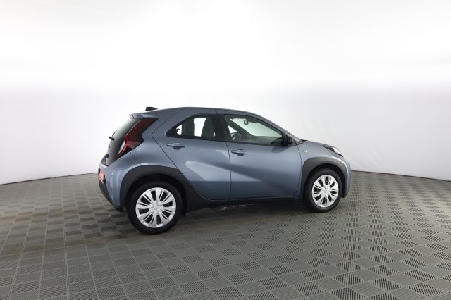 TOYOTA Aygo X usata 2