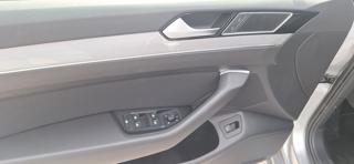 VOLKSWAGEN Passat Variant usata, con Climatizzatore