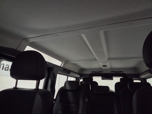 LAND ROVER Defender usata 27