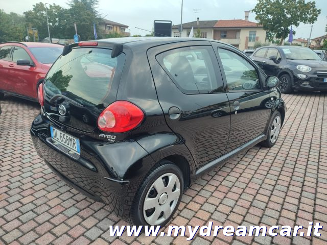 TOYOTA Aygo usata 19