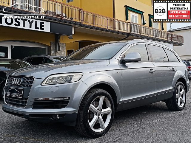 AUDI Q7 usata, con USB